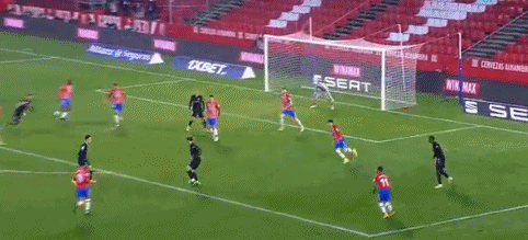 MLB》红人明星沃托遭驱逐出场 泪眼汪汪女孩跟偶像见面拍照收惊喜